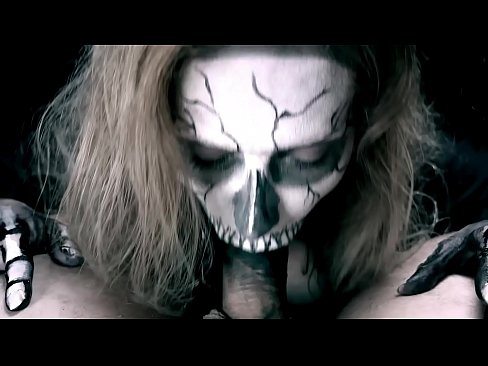 ❤️ Keça cin bi devê xwe yê reş dîkê dimijê û qurmê dadiqurtîne. ☑ Kalîteya seksê li porno ku.mouthporn.ru ☑