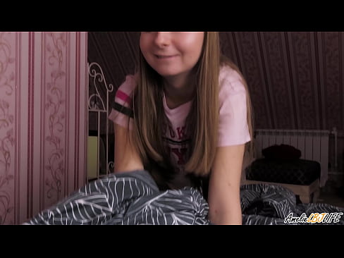 ❤️ Blondie BFF-ya xwe bi kûr dimije û di devê xwe de diqelişe ☑ Kalîteya seksê li porno ku.mouthporn.ru ☑